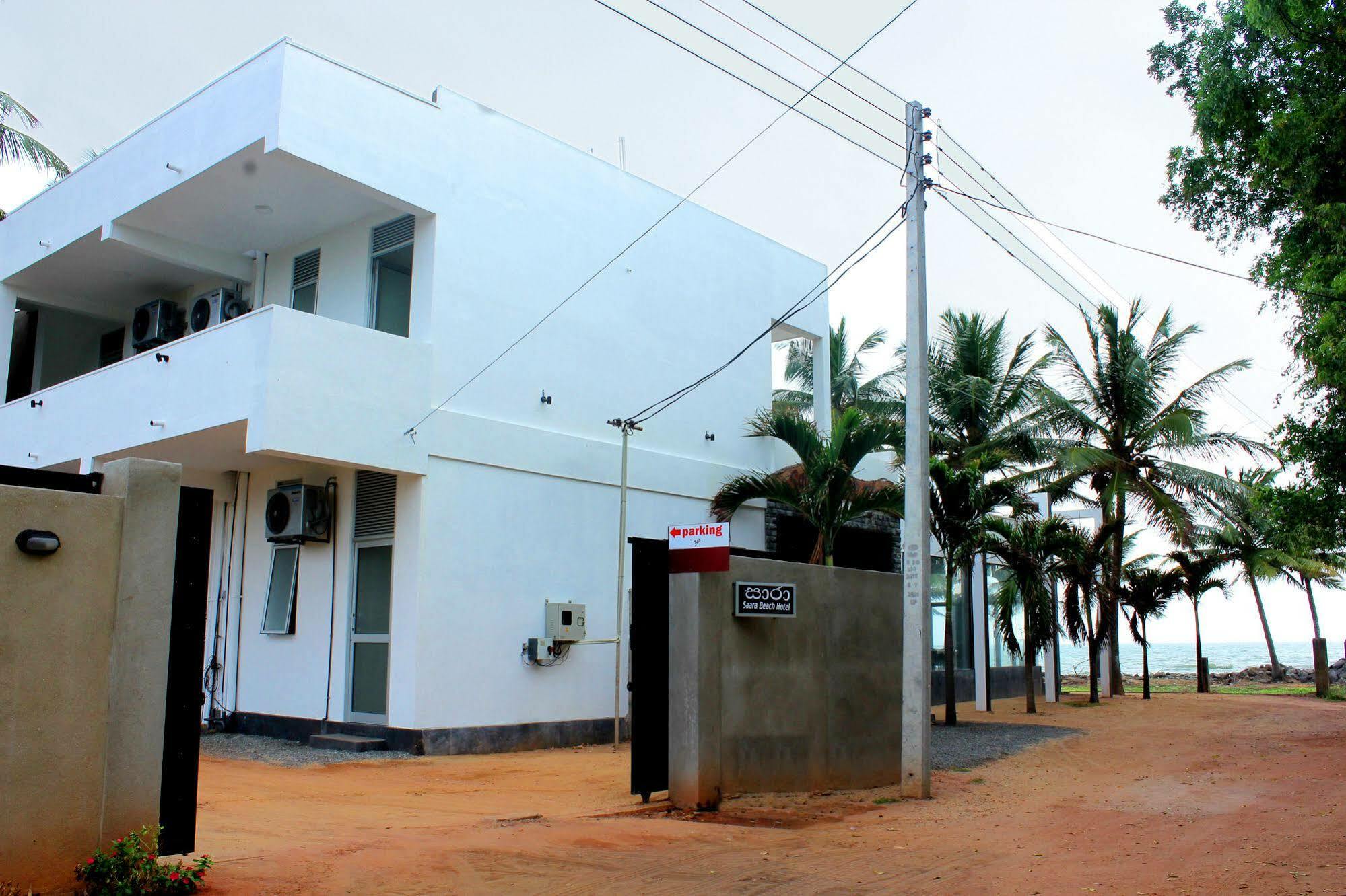 Saara Beach Hotel Marawila Exteriör bild